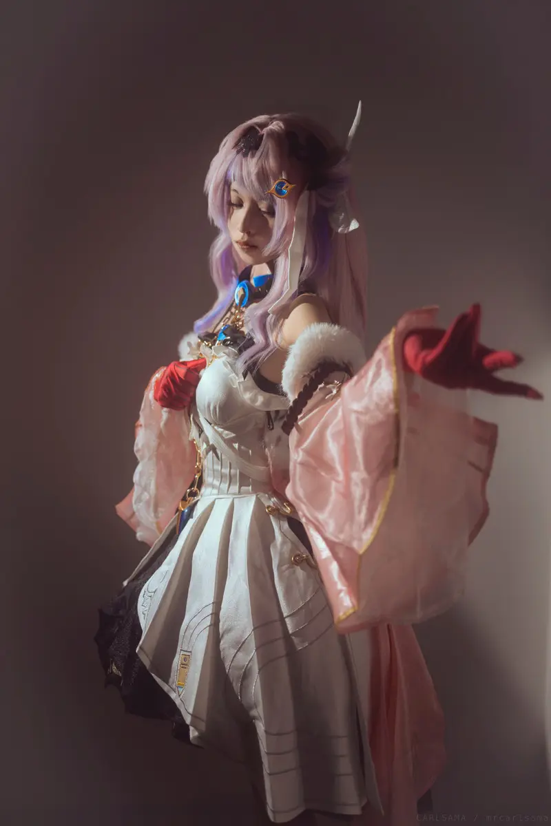 2026-07-18 萤火虫 齐潍 达妮娅 第 10 张